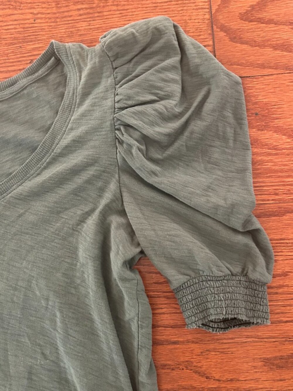 Nation LTD Celine Puff Sleeve Smocked Tee Pine Green Pima Cotton Size Small - Picture 9 of 14